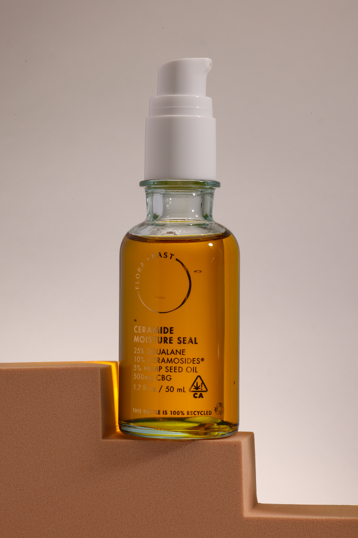 Moisturizing face oil designed for dry skin and harsh climates
